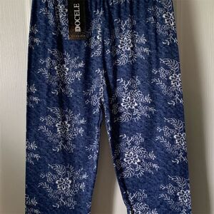 Docele Women's Blue Floral Print Capris Pants Size Reg One Size